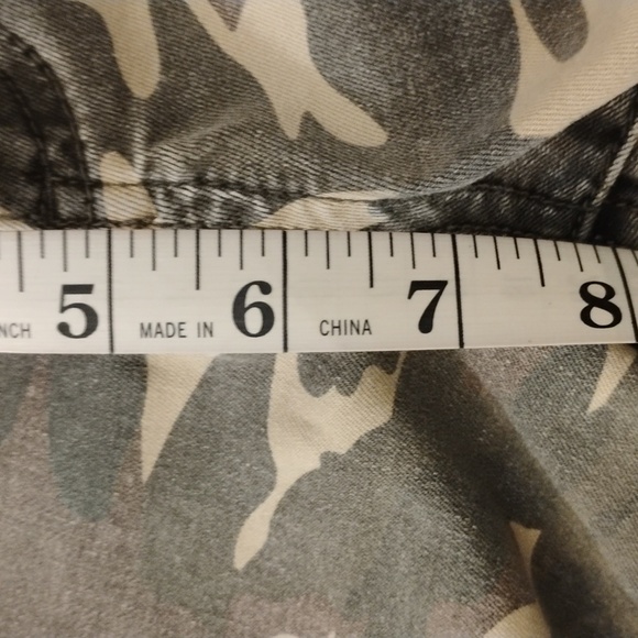 Kut From The Kloth Distressed Camouflage Jeans - Picture 11 of 12